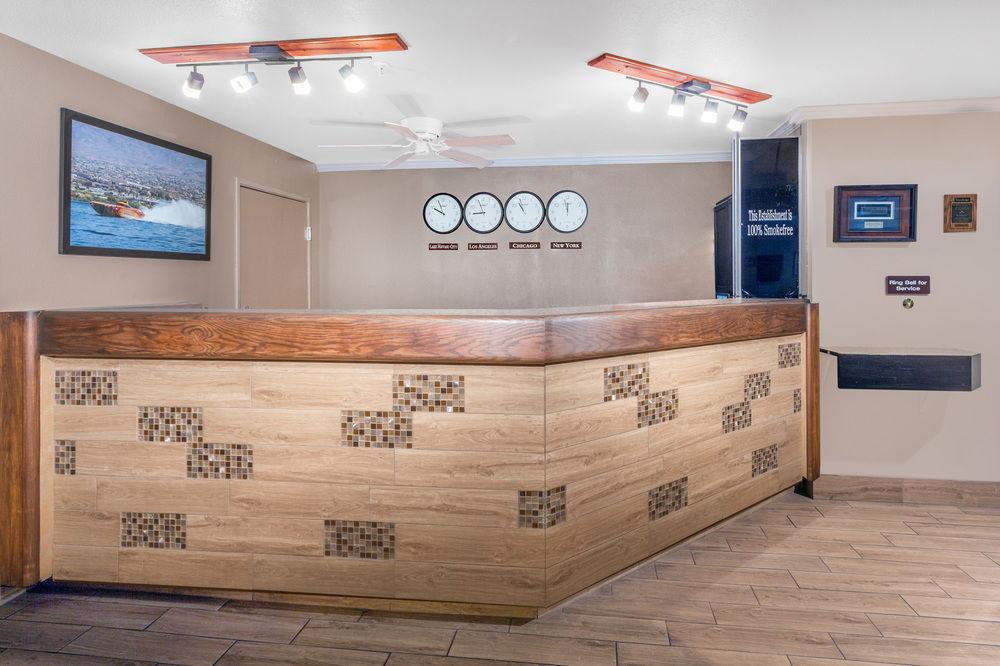 Travelodge By Wyndham Lake Havasu Lake Havasu City Exterior foto