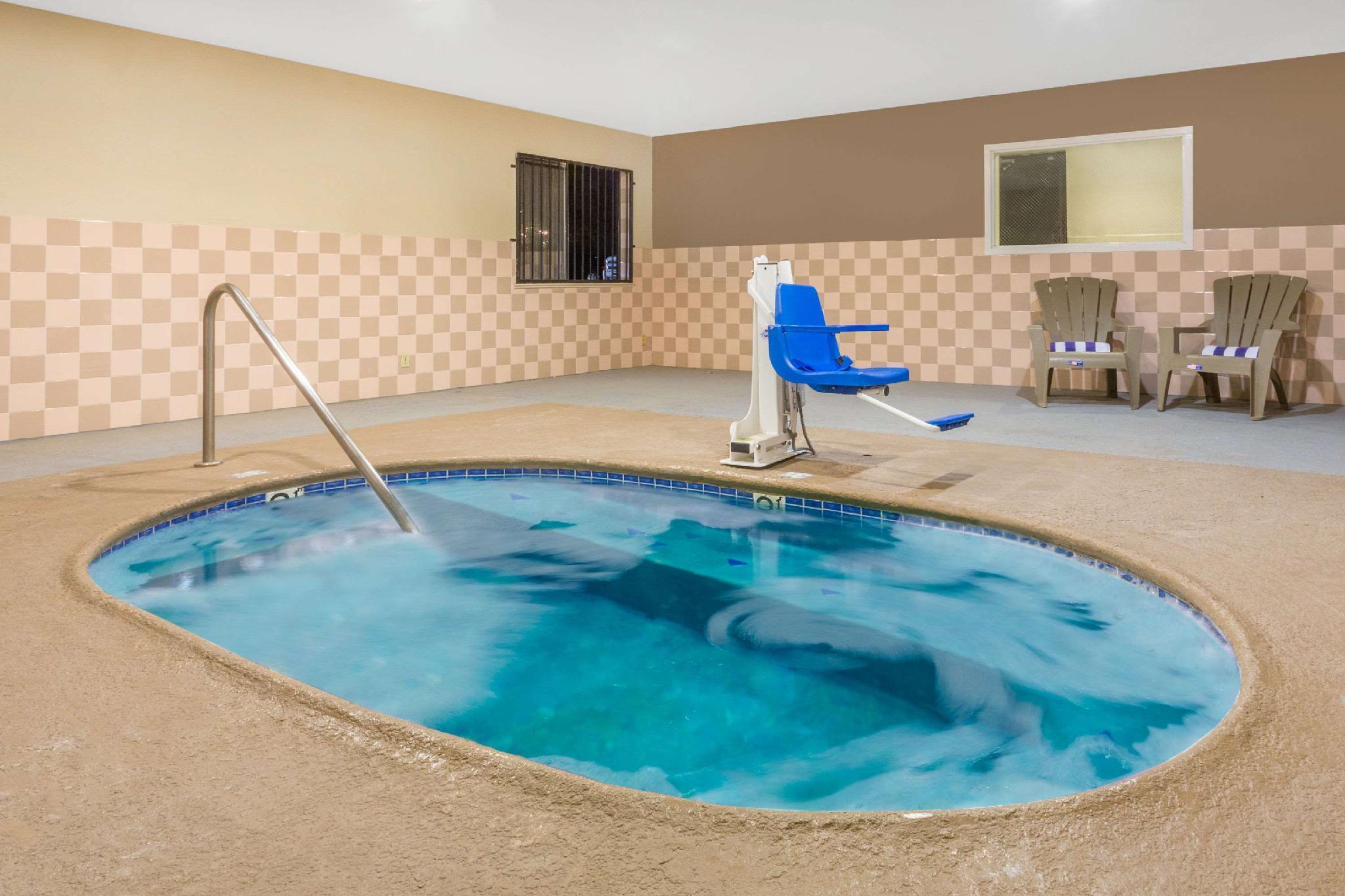 Travelodge By Wyndham Lake Havasu Lake Havasu City Exterior foto